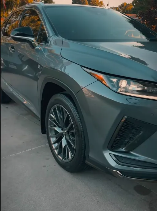 Exterior of a car after being detailed